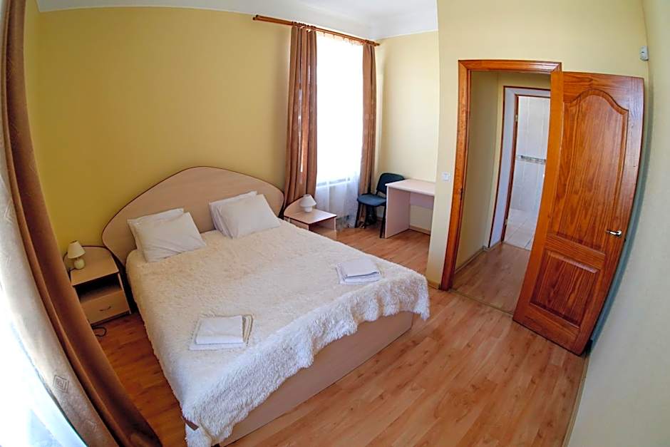 Lucia with Self Check-in