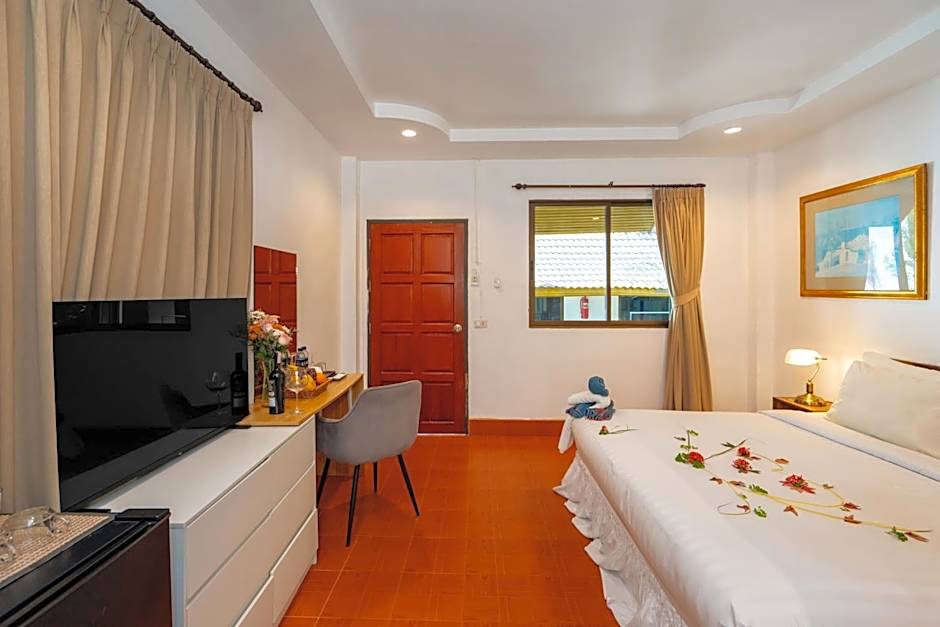 Oceanview Bungalows by EAT, Karon Beach