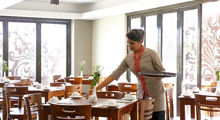 Hardys Rofa Hotel And Spa Legian