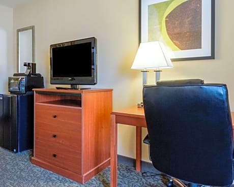 King Room - Non-Smoking