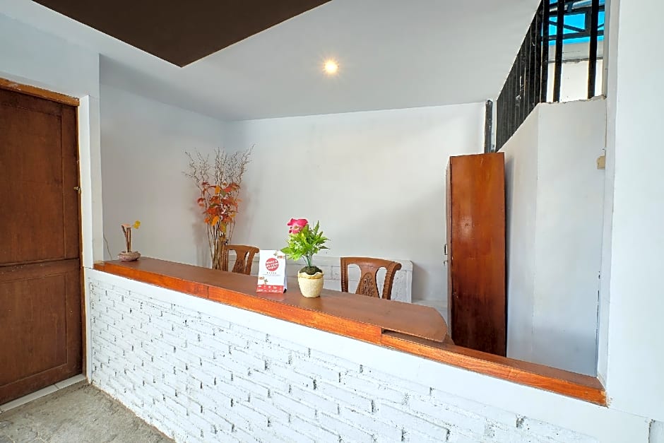 OYO 2519 Mayang Garini