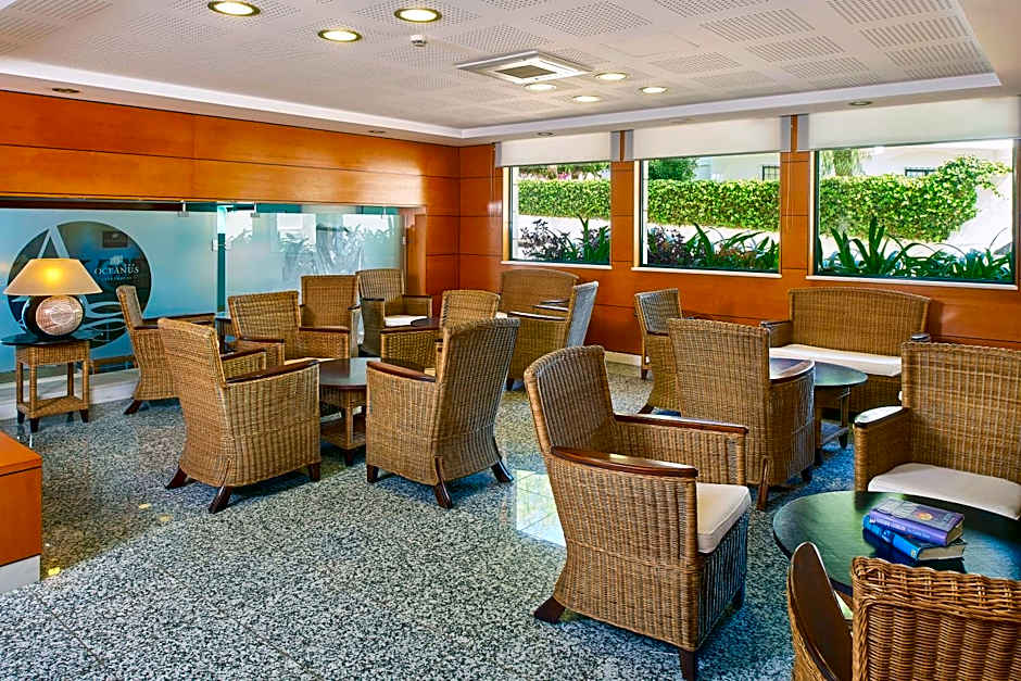 Oceanus Aparthotel