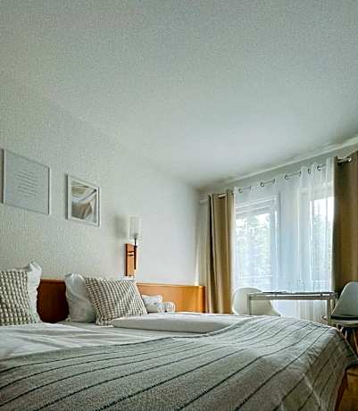 Doppelzimmer-Standard-Eigenes Badezimmer-Blick auf den Hof