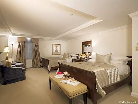 Studio Room Two Queen Beds