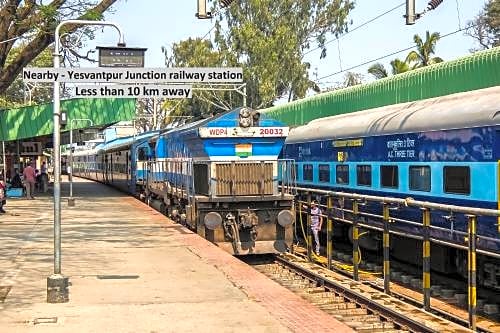 OYO 14520 Habitat Hotel & Suites