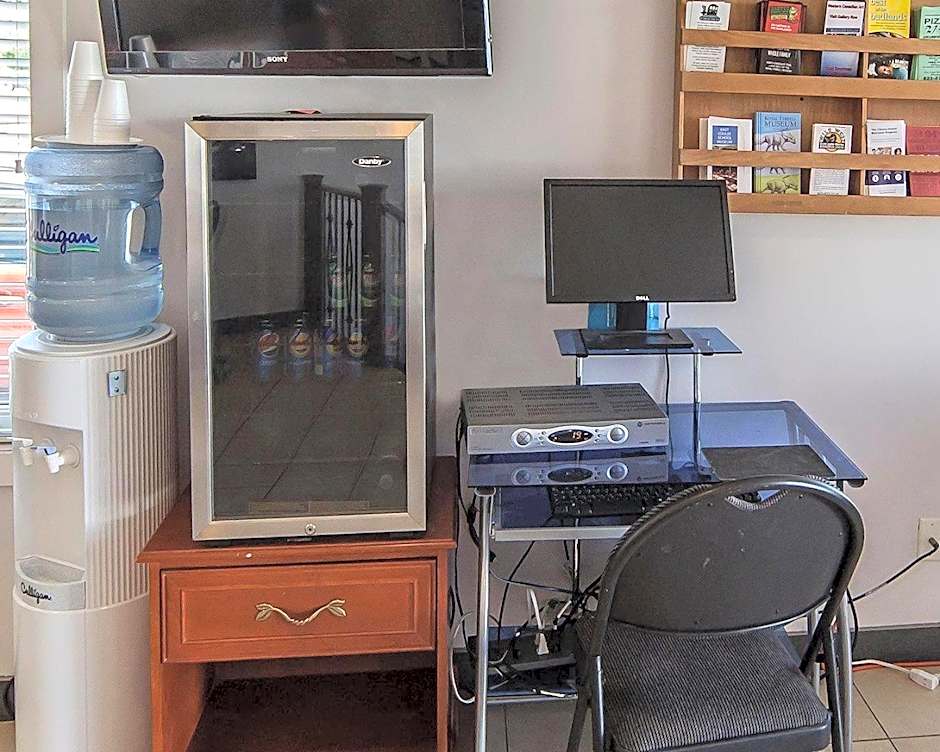 Econo Lodge Inn & Suites Drumheller