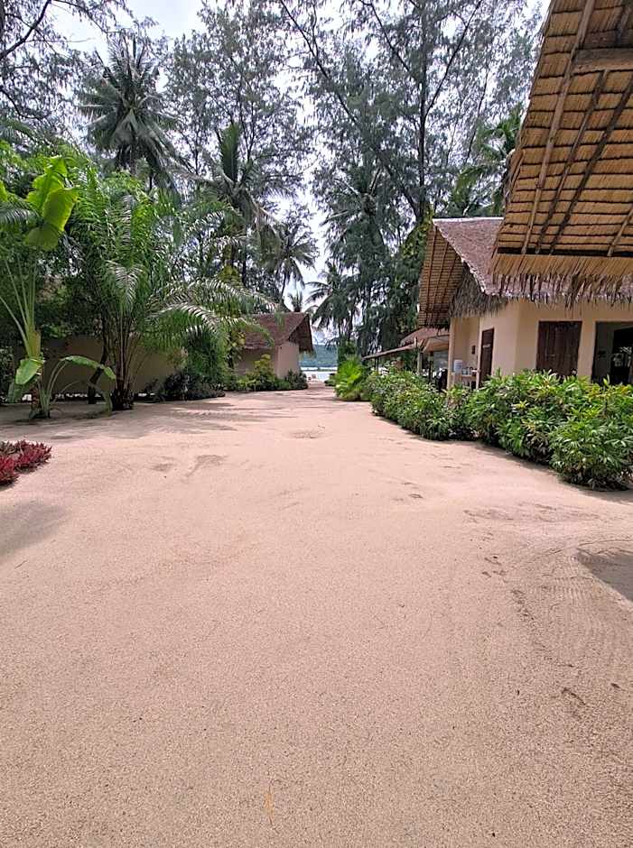 Angkana Bungalows adults only