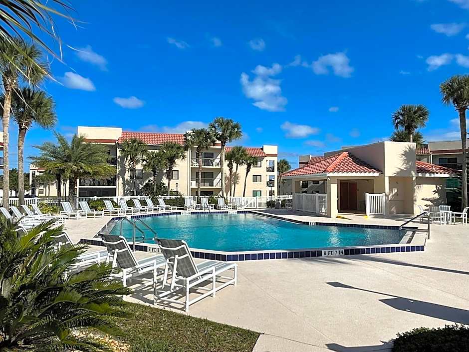 Ocean Village Club B-17