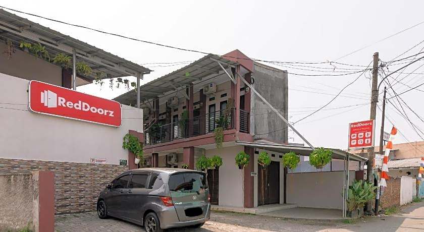 RedDoorz near FKIP UNTIRTA Serang