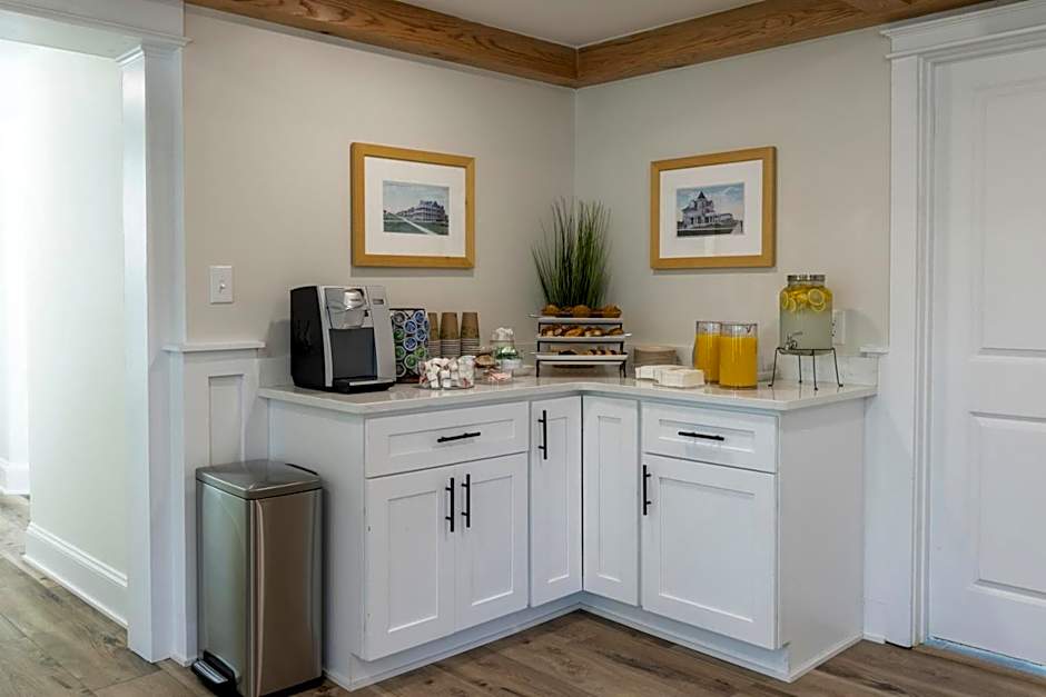 Avamere 206 Inn at Old Beach