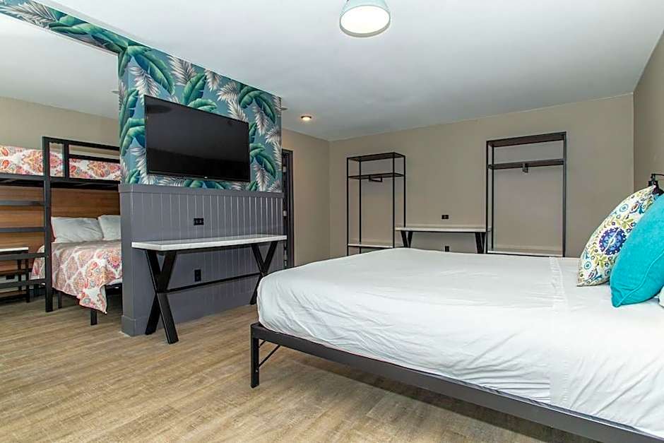 Magnolia Tree Hotel