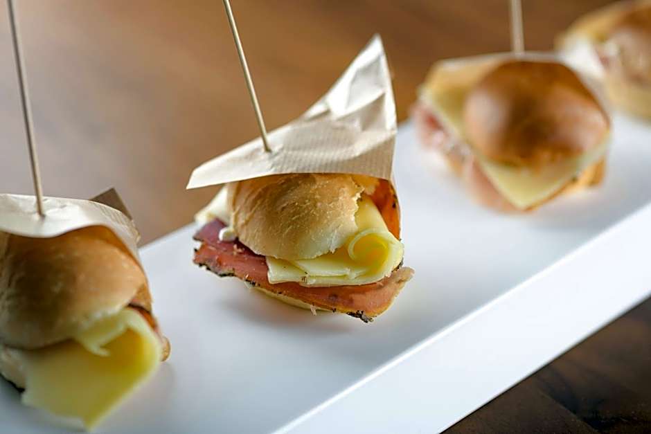 AC Hotel by Marriott Pisa