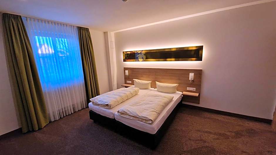 Schwarzer Adler - Hotel Garni