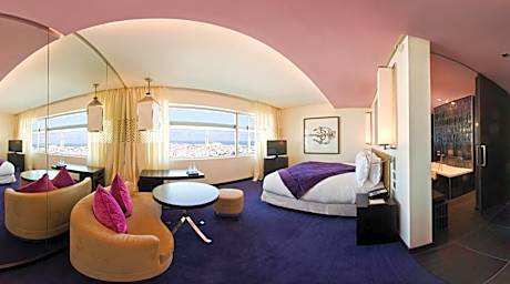 Luxury King Room with King Bed