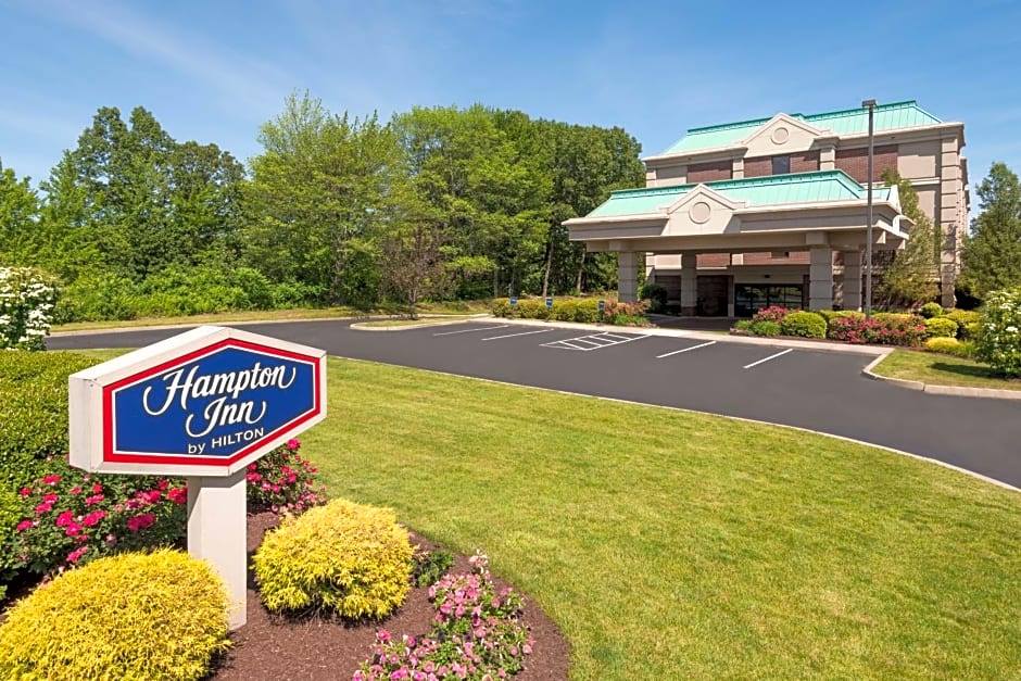 Hampton Inn By Hilton Hartford/Airport