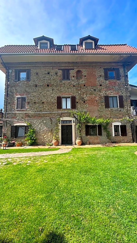 Cascina Ciosse B&B