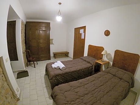 Twin Room with Bathroom