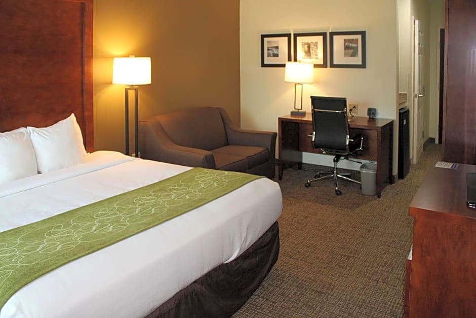 Comfort Suites