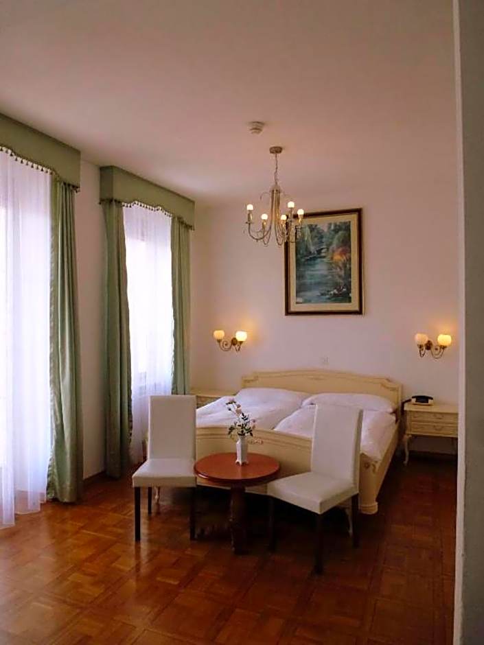 Hotel Central Continental