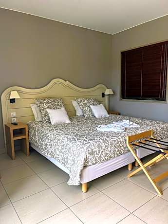 Suite with Pool View
