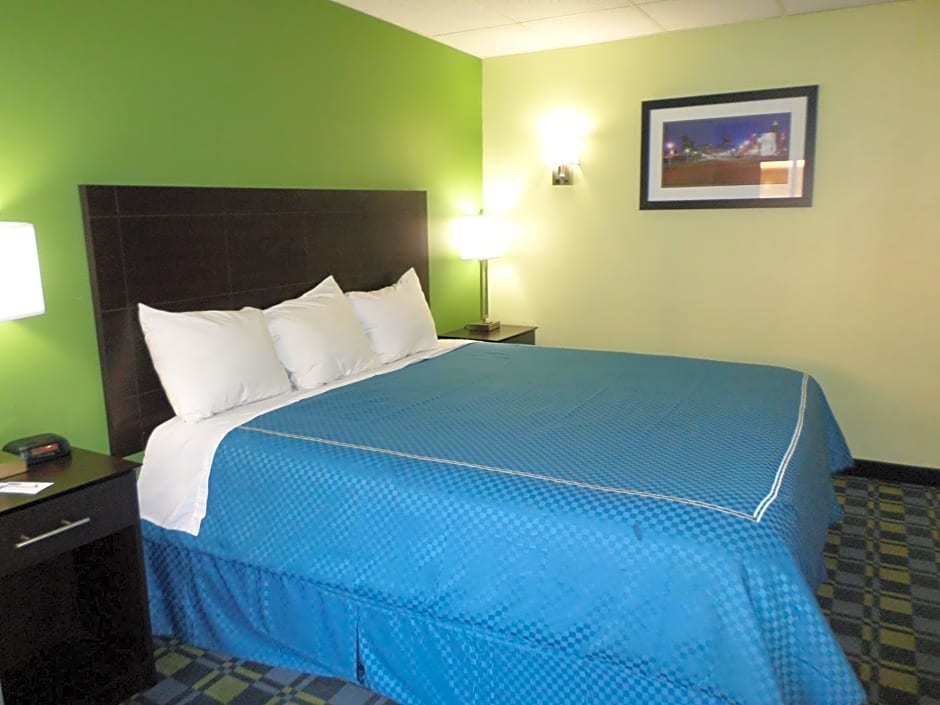 Travelodge by Wyndham Cleveland Lakewood