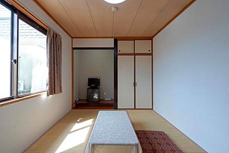Triple Room with Shared Toilet