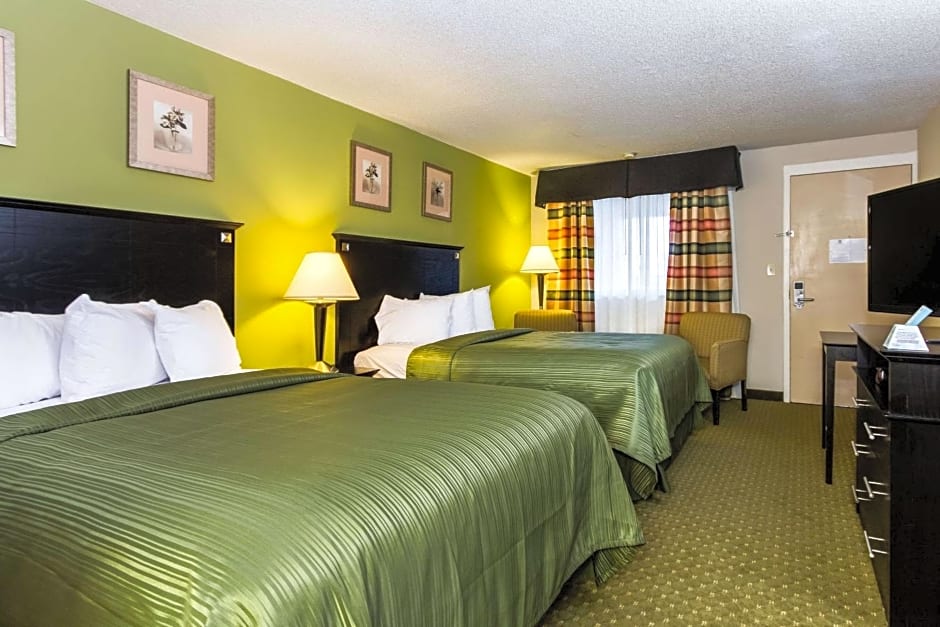 Quality Inn & Suites Moline - Quad Cities