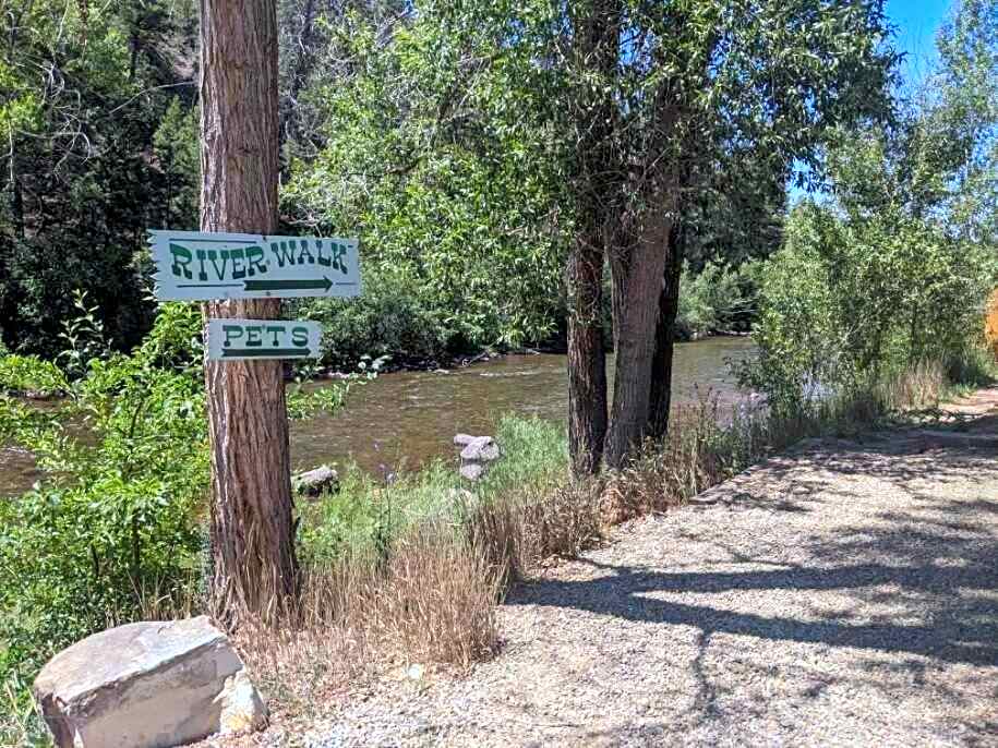 Outpost Motel on the River