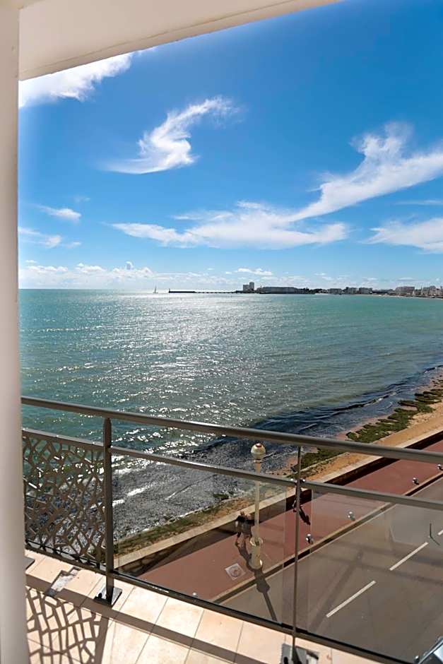 Hotel Les Roches Noires