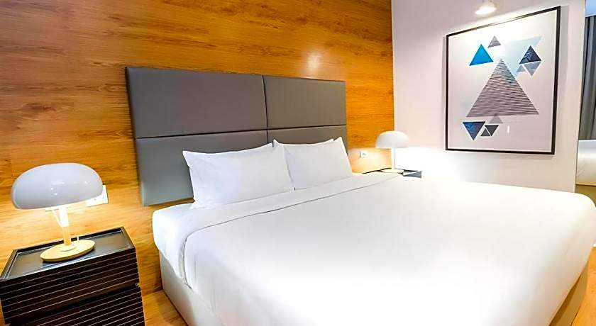 Avior Hotel