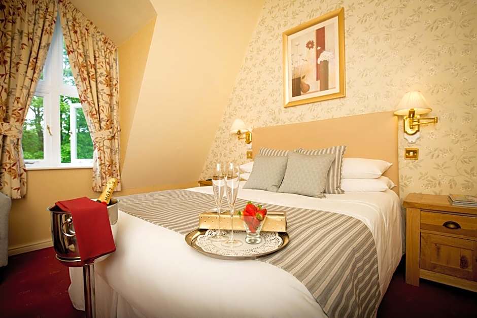 Glen-Yr-Afon House Hotel