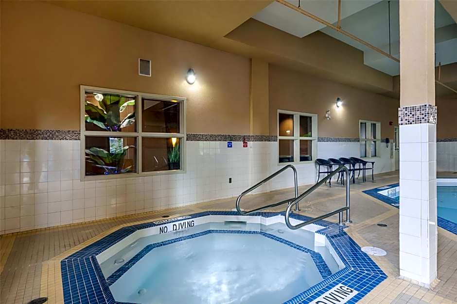 Best Western Cold Lake Inn