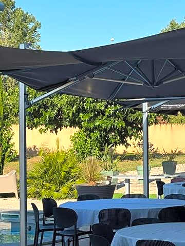 Sous Les Pins