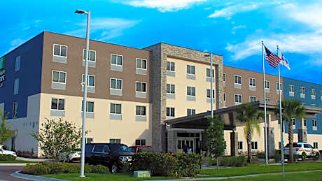 Holiday Inn Express & Suites - Jacksonville W - I295 and I10 By IHG