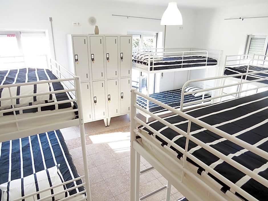 The 17 Party Hostel