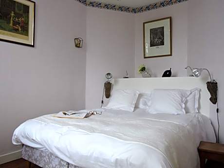 Family Suite (4 People)