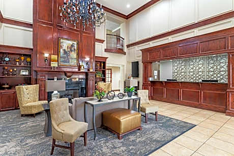 Best Western Plus Crown Colony Inn And Suites