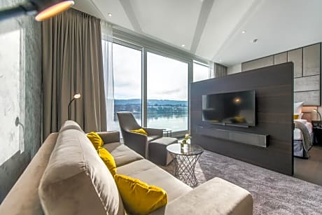 Suite with River View