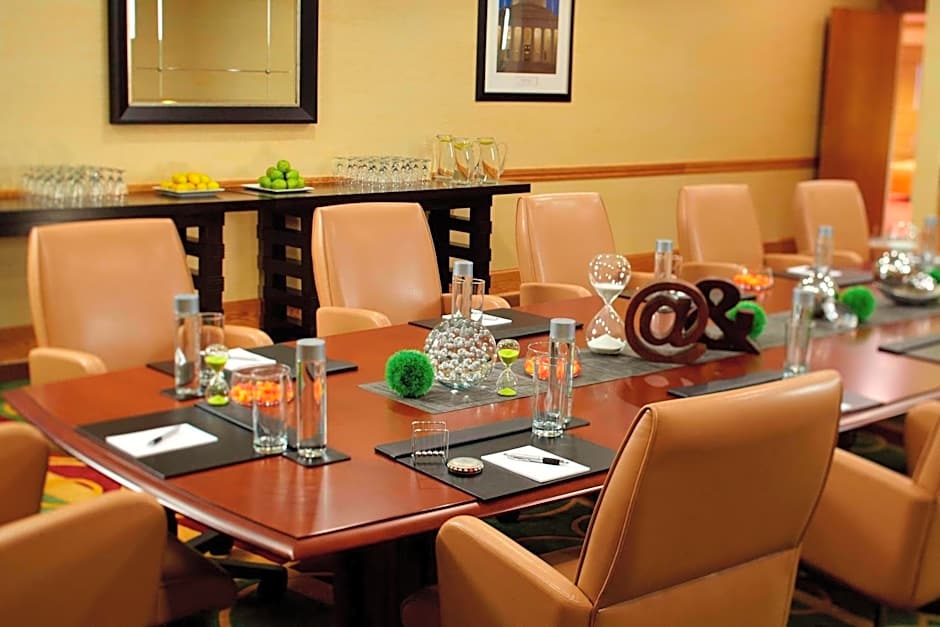 Renaissance by Marriott Columbus Downtown Hotel