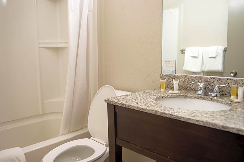 Days Inn by Wyndham Waynesboro