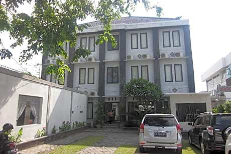 Hotel Warta Dua