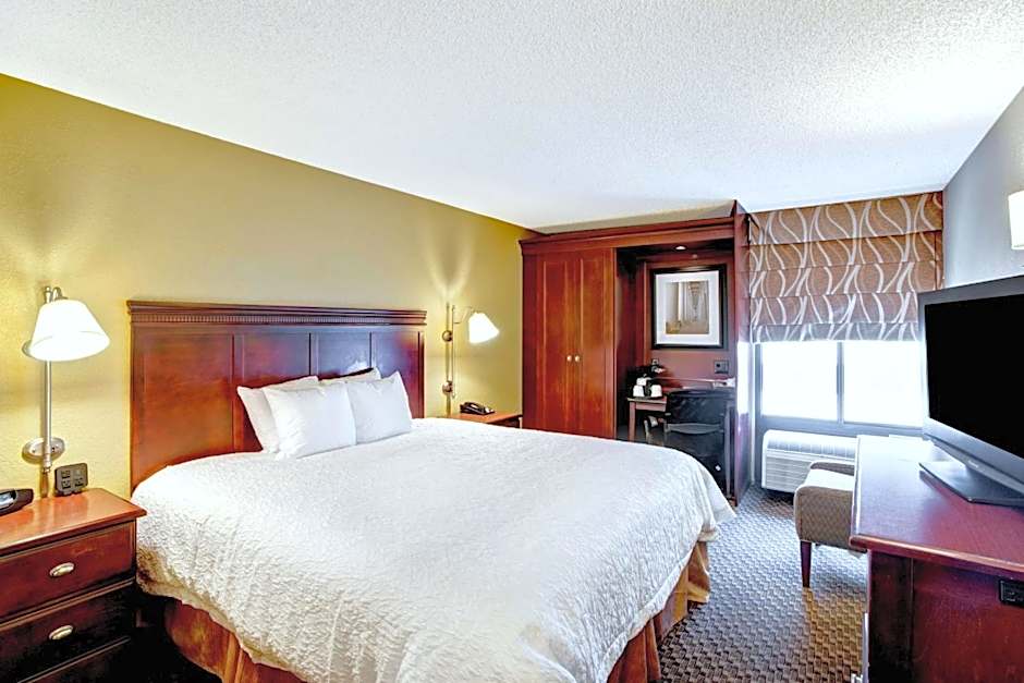 Hampton Inn By Hilton College Station