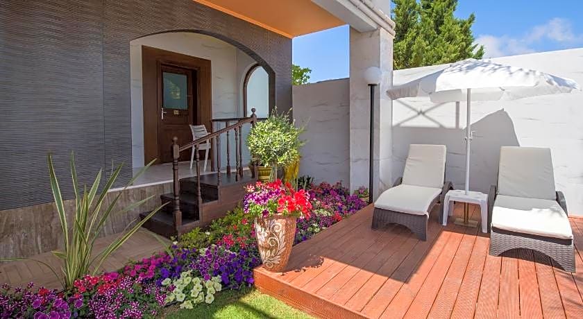 Paradice Hotel Luxury Suites