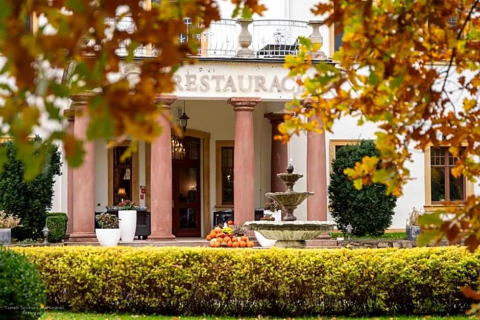Palac na Wodzie Hotel & SPA