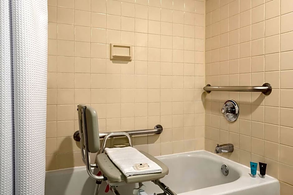 Crowne Plaza Englewood By IHG