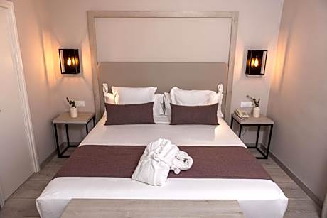 Superior Quadruple Room (2 people)