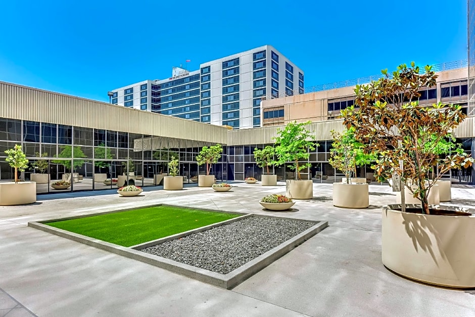 Hilton Los Angeles Airport