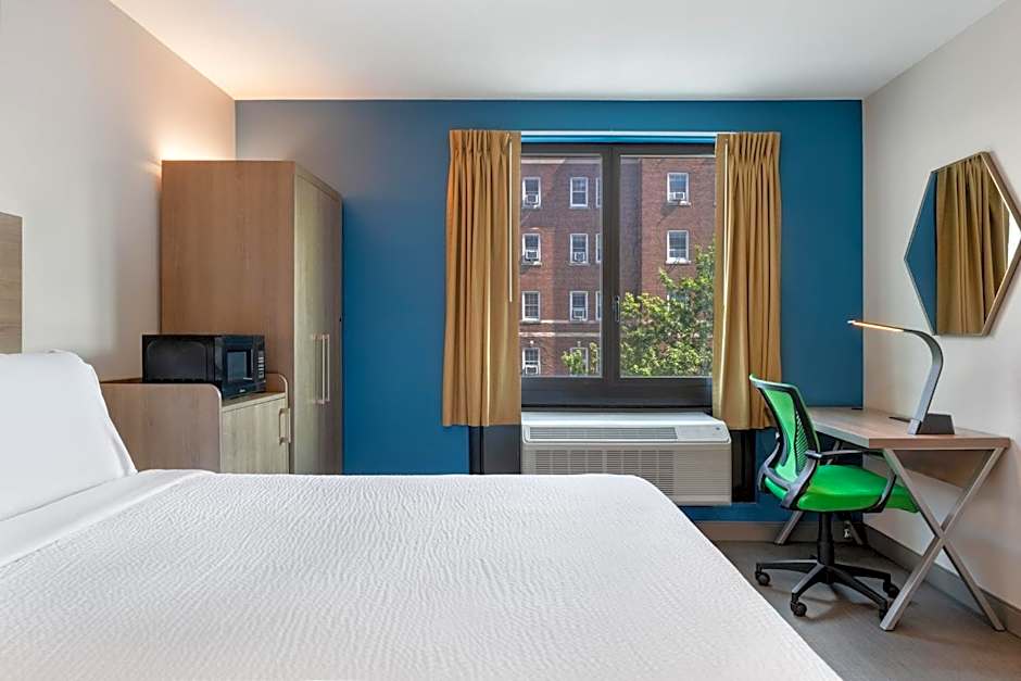 Holiday Inn Express And Suites Bronx NYC By IHG