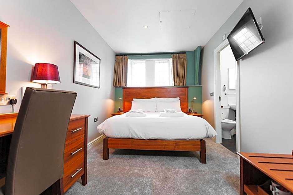 The Dog & Doublet Inn