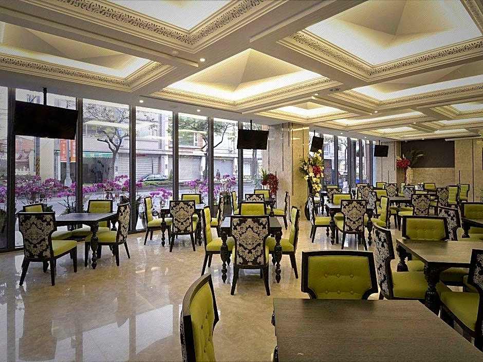 Puli Ease Hotel